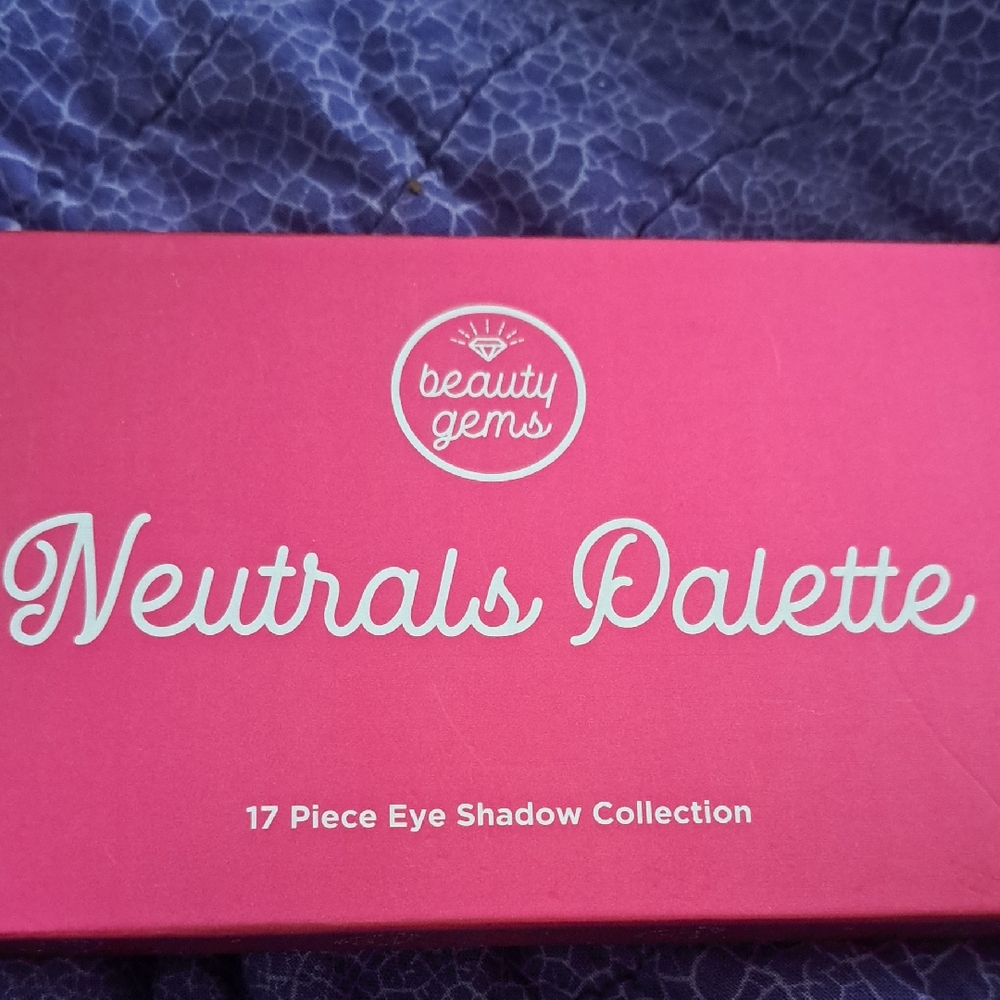Neutrals Palette - 17 Piece Eyeshadow Collection